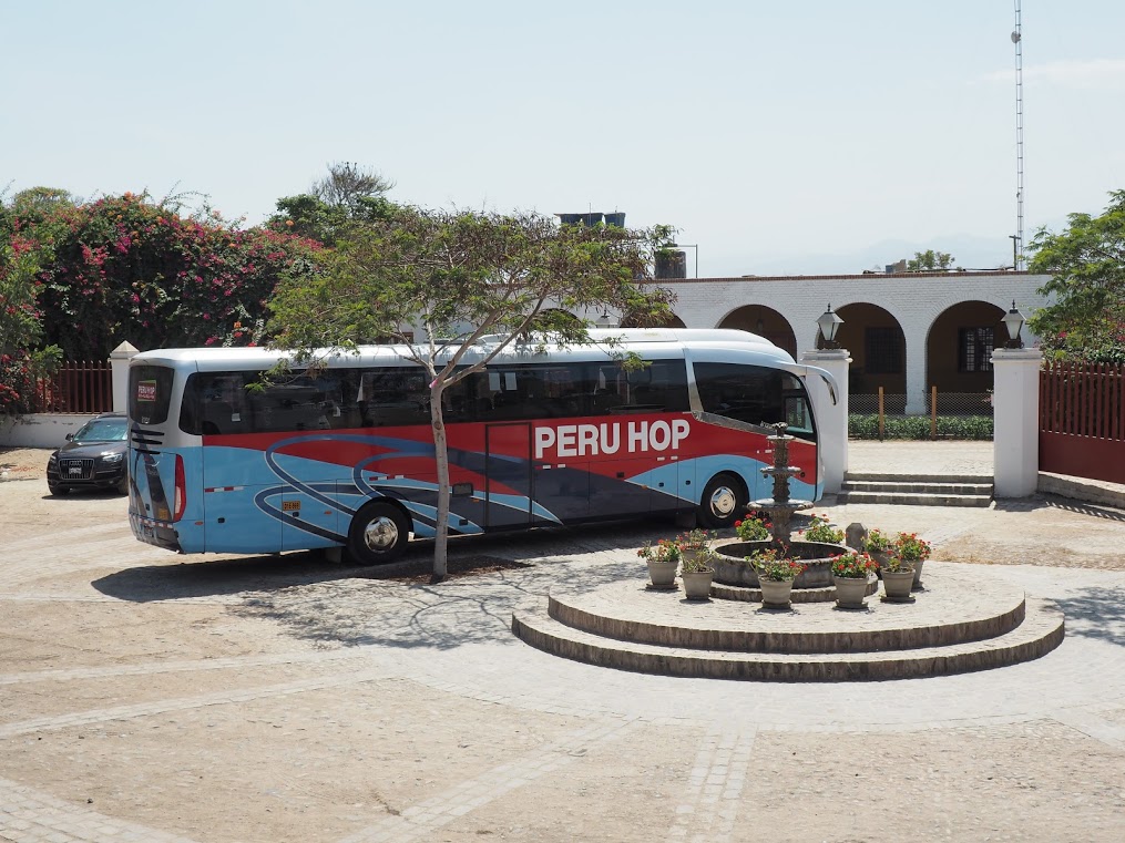 Zlata Rybka v Peru Hop Bus