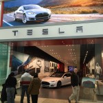 Tesla store v Kanade